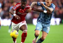 Нотингам Форест срещу Астън Вила в мач от първия полуфинал на Лига Европа