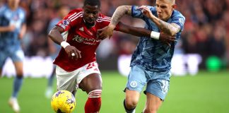 Нотингам Форест срещу Астън Вила в мач от първия полуфинал на Лига Европа